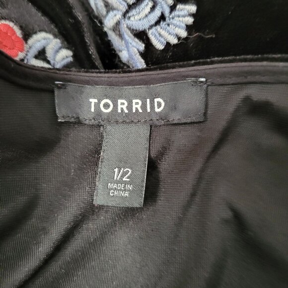 Black Velvet Floral Embroidered Kimono Cardigan Torrid Plus Size - Picture 5 of 13